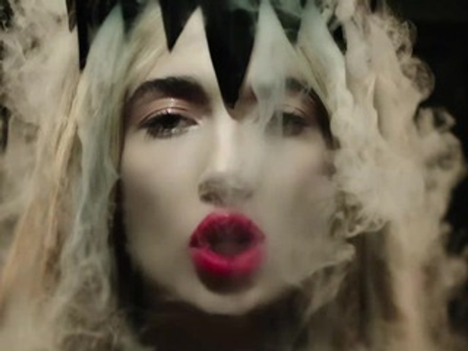 VERONIKA - Camera