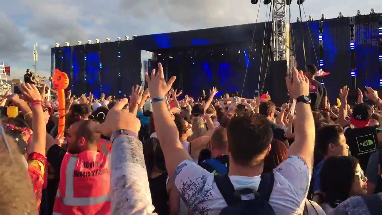 Martin Garrix at creamfields 2015
