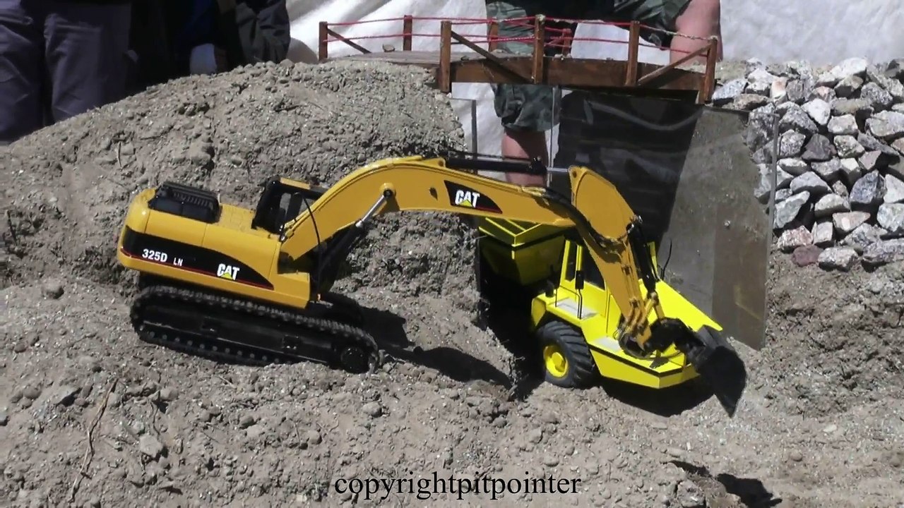 CAT 325 FINEST HOMEMADE MODEL