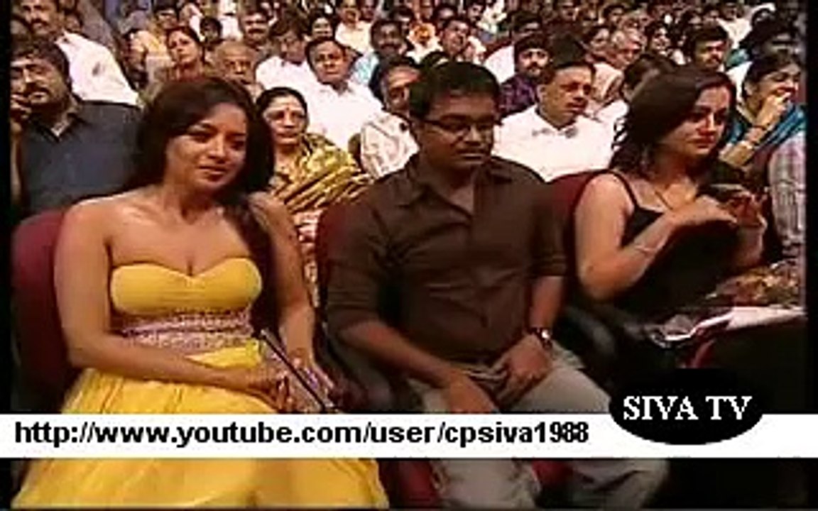 DHANUSH, AISHWARYA DHANUSH & ANDREA SINGING IN AAYIRATHIL ORUVAN AUDIO RELEASE