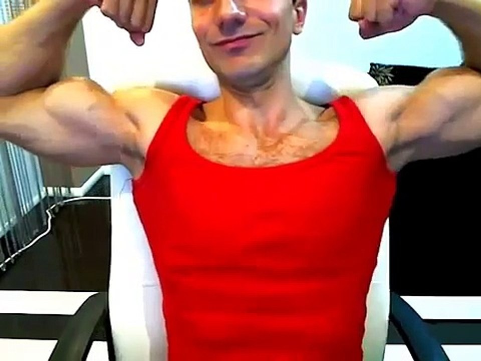 preview : 20 y/o hairy competitor Danny's muscle flexing show