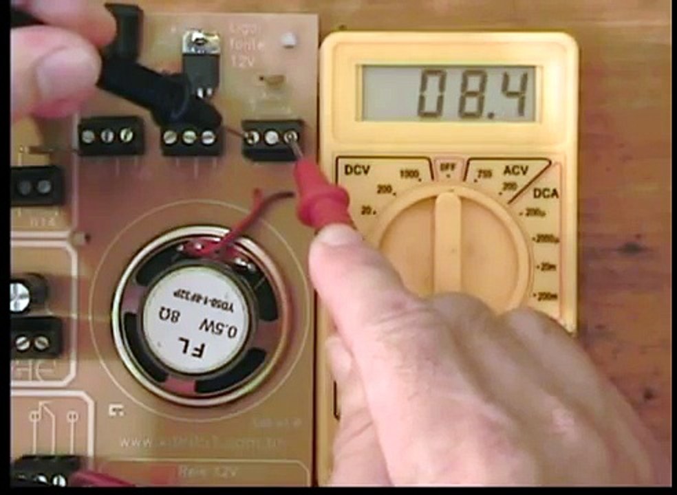 Experiencias com componentes eletronicos
