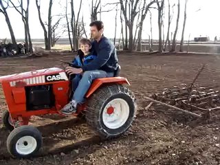 CASE (Ingersoll) 446 Garden Tractor  Digging. Powered by a 16hp. Onan Engine