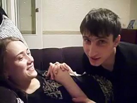 Кот защищает хозяйку...Жесть