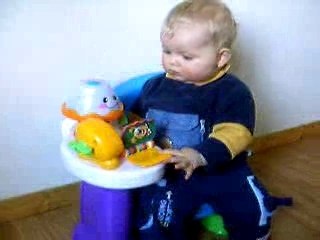 Léo et la chaise musicale