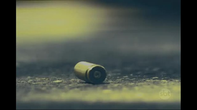 Quadrilha explode agências bancárias e foge atirando para o alto