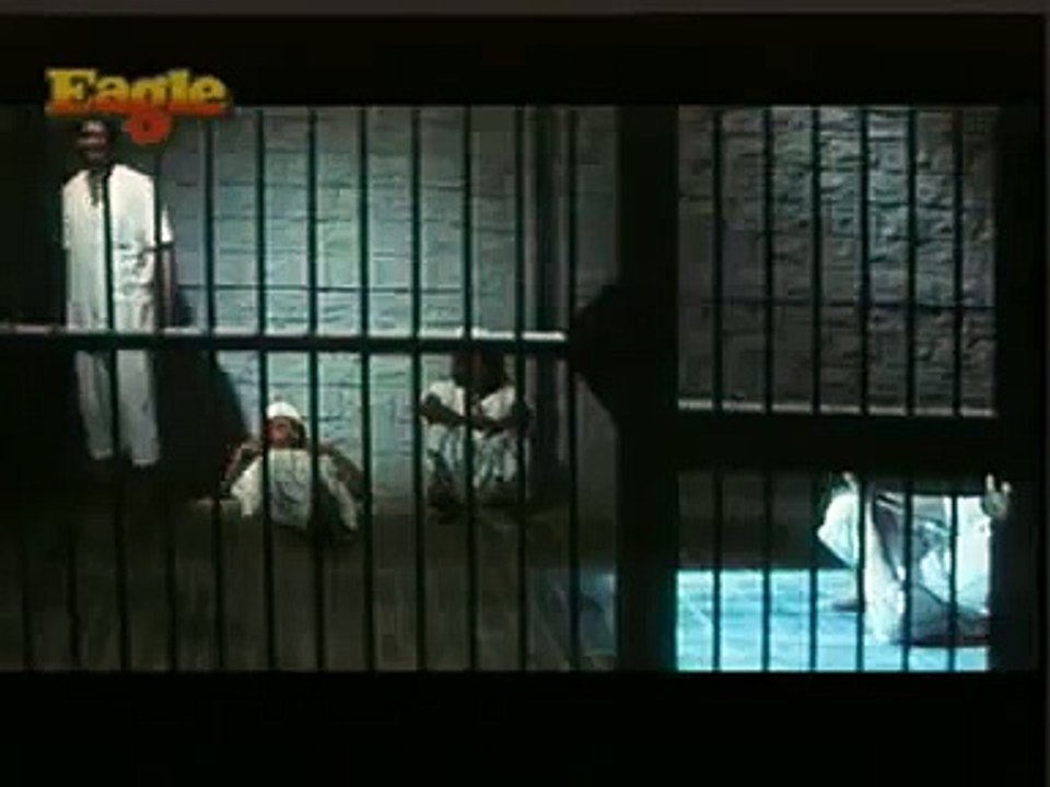 Consider Nana Patekar as General Raheel Sharif and this Prisoner as Our Corrupt Politicians then Check out this Epic Sce -