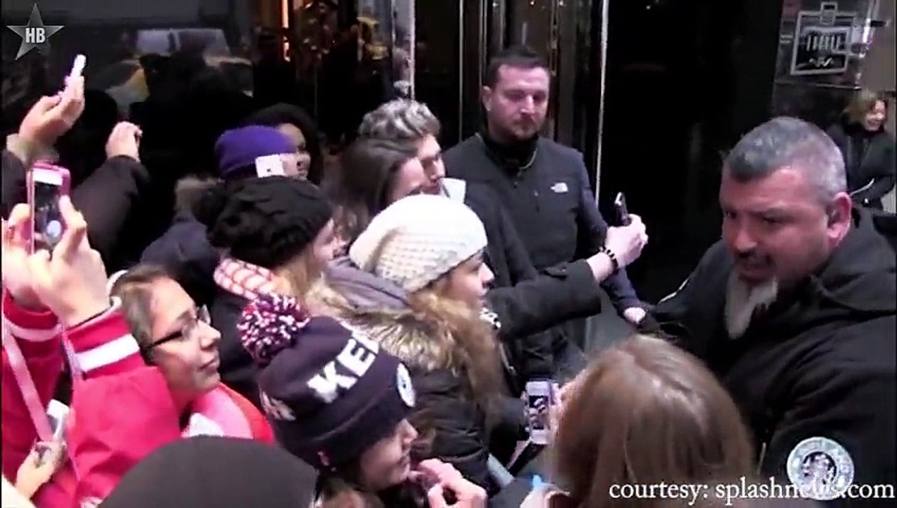Niall Horan & Harry Styles Of One Direction's Adorable Time With Fans (Must Watch)