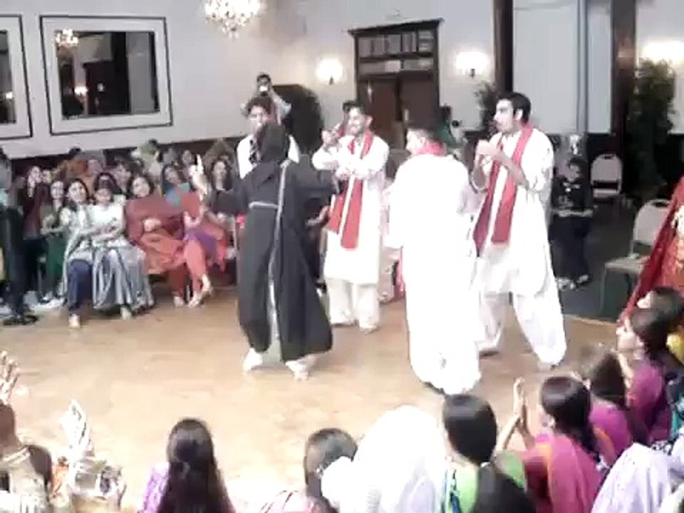 Desi Mehndi Dance 2014 new