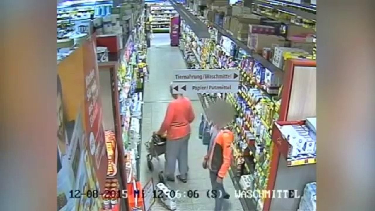 Carterista roba a una anciana en supermercado