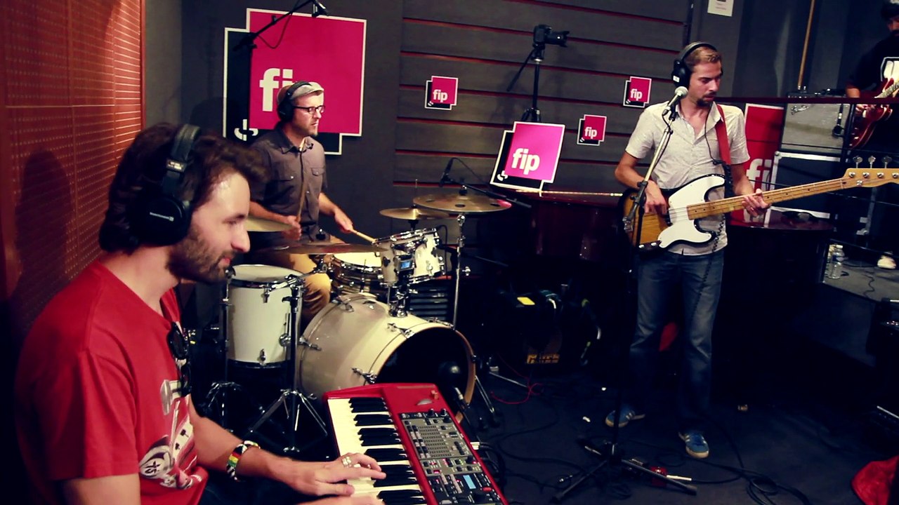 Malted Milk & Toni Green "Hold back this feeling"