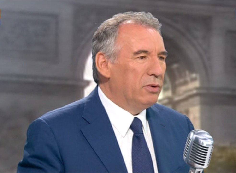 Pour Bayrou, Hollande a commis des «erreurs graves», et pas seulement sur la TVA