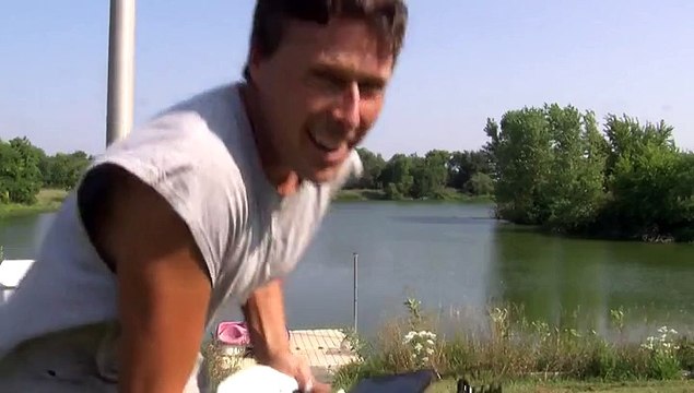 Ce pêcheur attrape un poisson avec son drône