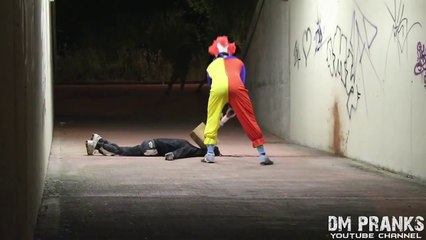 Killer Clown Returns Scare Prank!