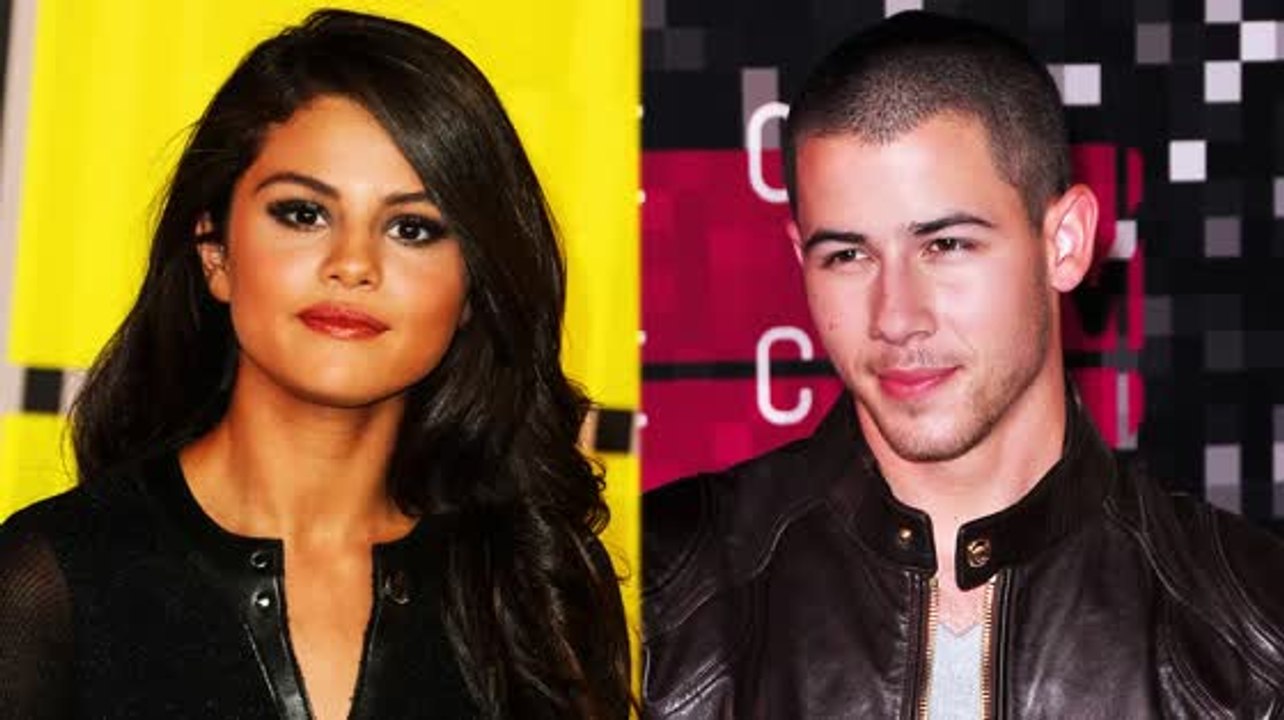 Selena Gomez y Nick Jonas coquetean en la fiesta después de los VMA's