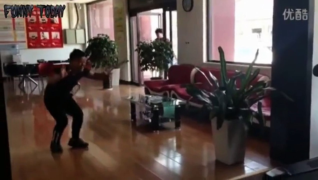 Hilarious Gun Shooting Prank Lol. - Video Dailymotion