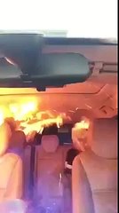 Gaz hilarant + Briquet dans une voiture