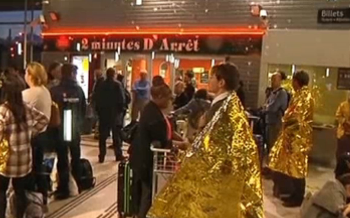 La pagaille dans l'Eurostar à travers nos télés, en 42 secondes