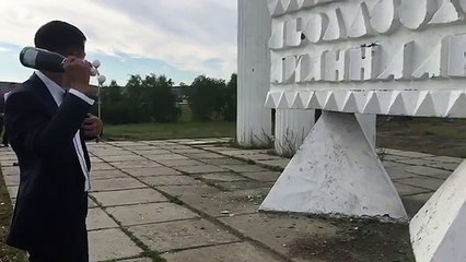 Bottle Break Fail EL O EL - VideosMunch