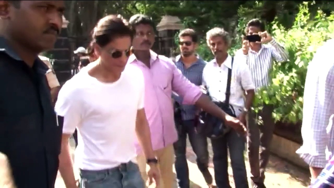 ShahidKapoorTurnsDJFo