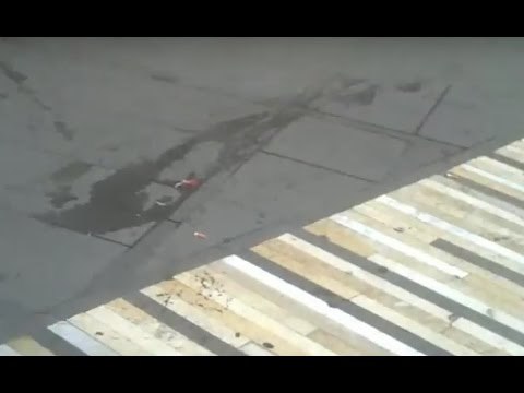 Aversa (CE) - Il sagrato della chiesa di Sant'Antonio in preda alla sporcizia (01.09.15)