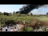 Giugliano (NA) - In fiamme deposito auto, si leva spaventosa nube nera -live- (31.08.15)