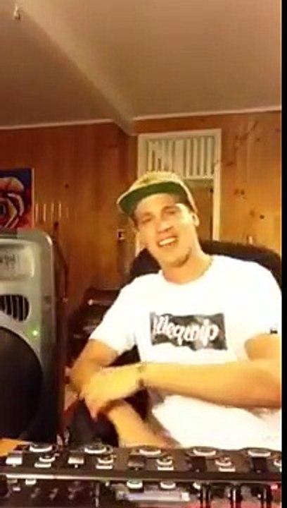 How to scratch vocally