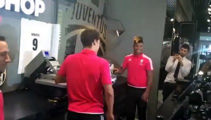 Juve, Hernanes e Lemina presentano le loro nuove maglie