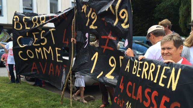 Berrien mobilisée devant l'inspection académique pour son école