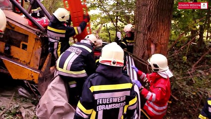 Übung Feuerwehren Wilhering und Rotes Kreuz am 29.09.2012, Forstunfall.mp4