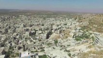 خاص الجزيرة مباشر | جولة جوية فوق مدينة ‫#‏أريحا‬ بريف إدلب‫#‏سوريا‬