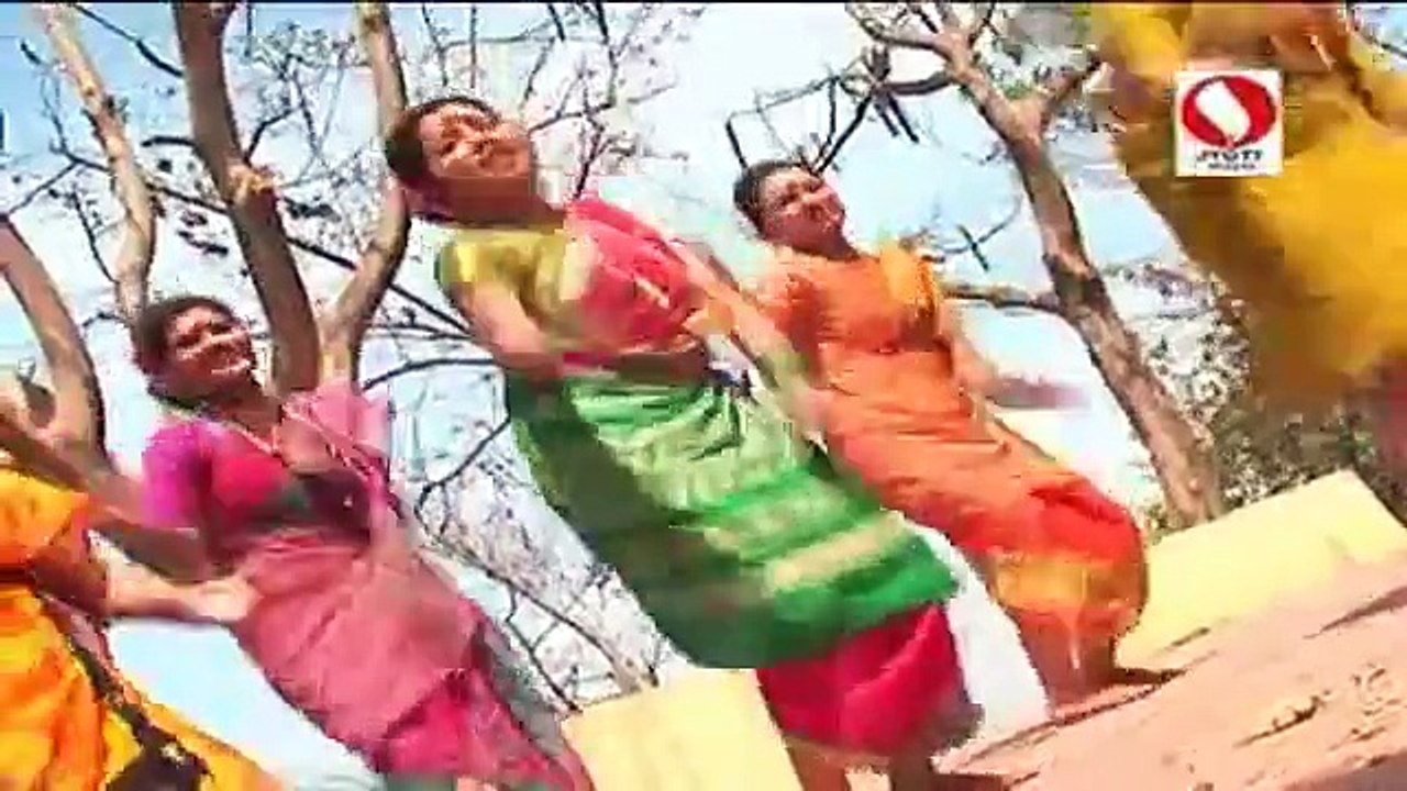 Soad Hari Padar Bharlay...(Marathi Koligeet Ekveera Aai Song New 2013) - YouTube