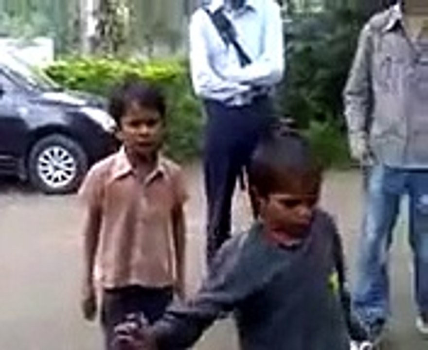 WhatsApp Funny Video - Indian child have amazing talent must watch