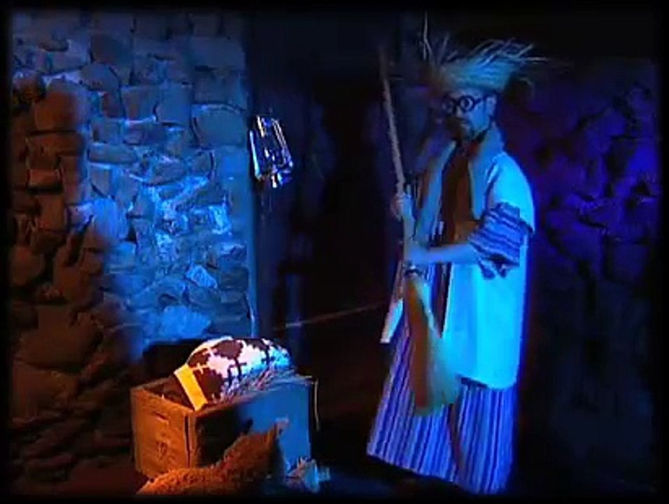 Kidmo: Johnny Rogers: Jesus Born In A Manger Bible Story