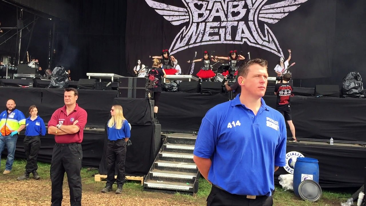 BABYMETAL - Gimme Chocolate (ギミチョコ!!) - at Reading Festival 2015. 60fps
