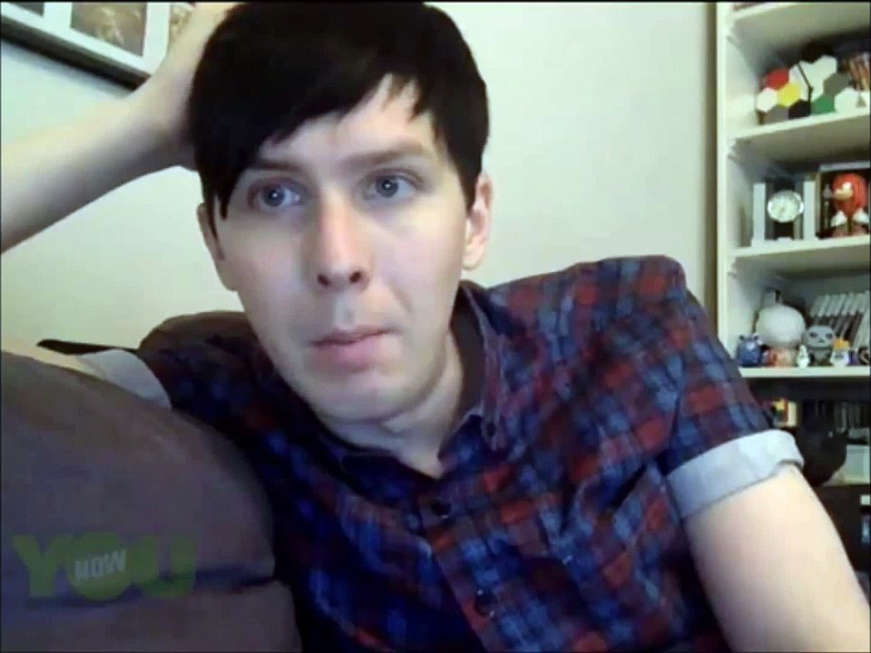 behind the scenes of texts and tweets - Phil's Younow 8/9/15