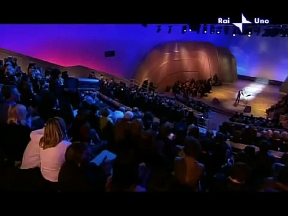 Roberto Benigni - Gesù e l'emorroissa - Rai1 29-11-07