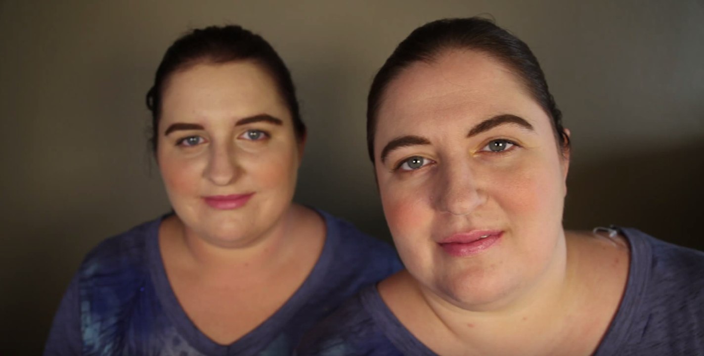 Almost Identical Twin Strangers- Ambra & Jennifer
