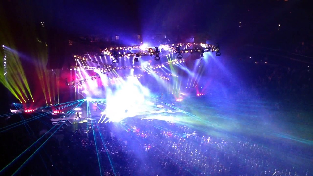 LIGHTING SHOW