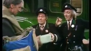 On the Buses  -The Inspector's Pets - part 1