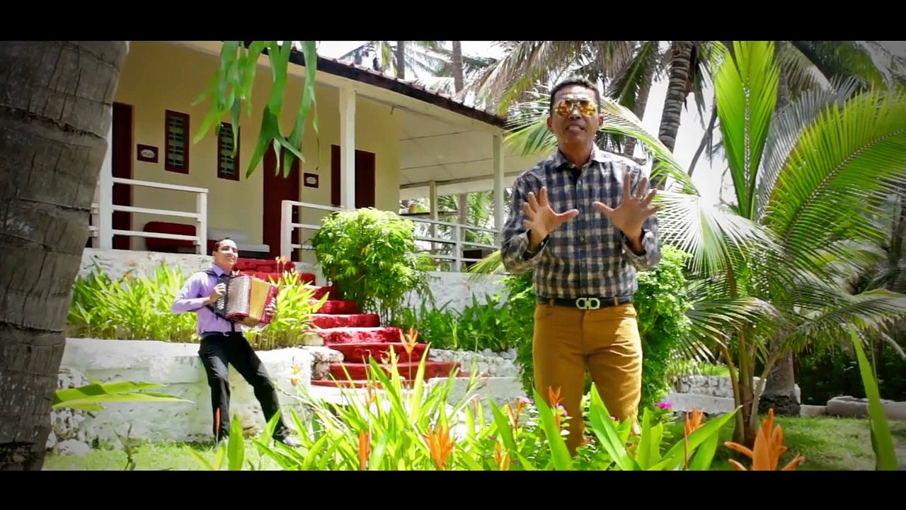 LUCHO CHAMIE - 10 RAZONES PA ATRACARTE (parodia 10 Razones para Amarte - Martin Elias)