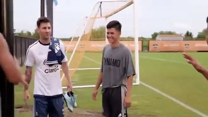 Messi AMAZING Gesture for kids after Argentina Training 2015  - football news videos 2015