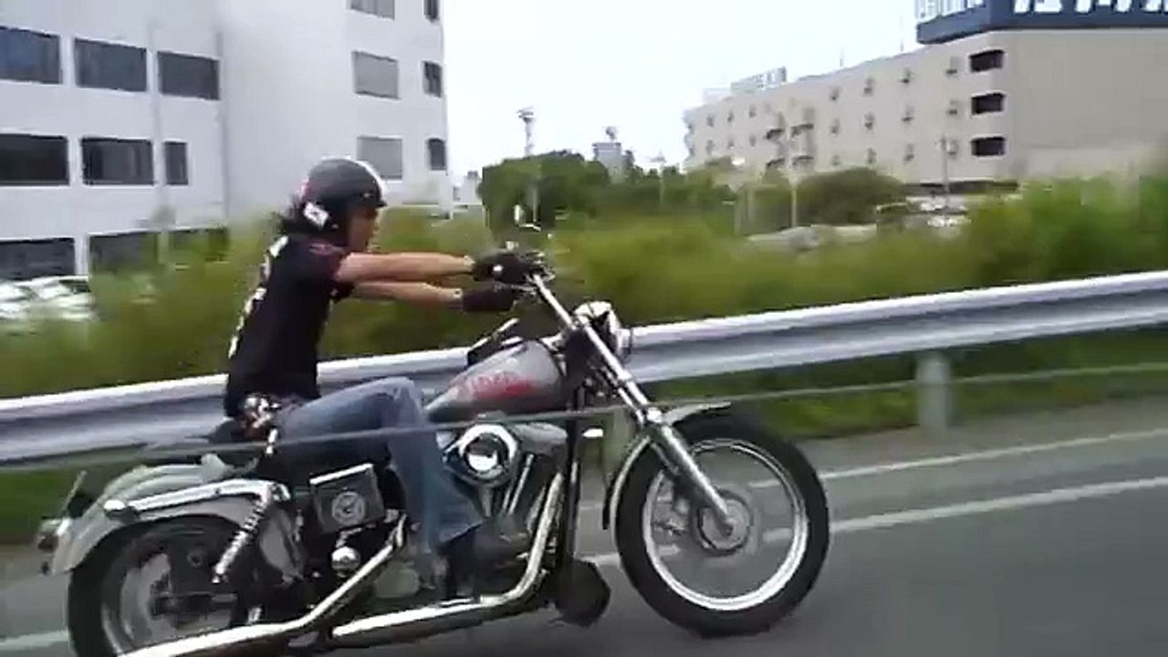 サンダンス　ボマー　サウンド　HARLEY FXD SUNDANCE BOMBER SOUND