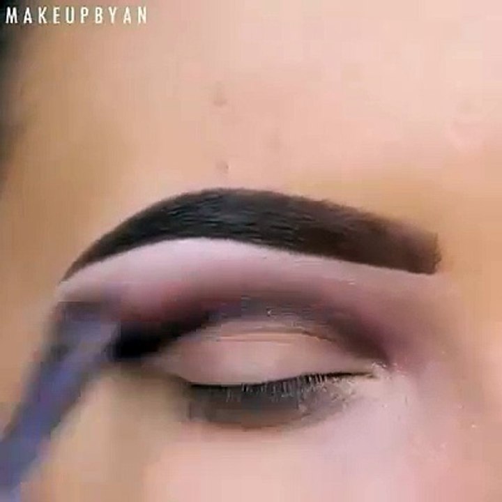 half smokey makeup for your eyes step by step tutorial