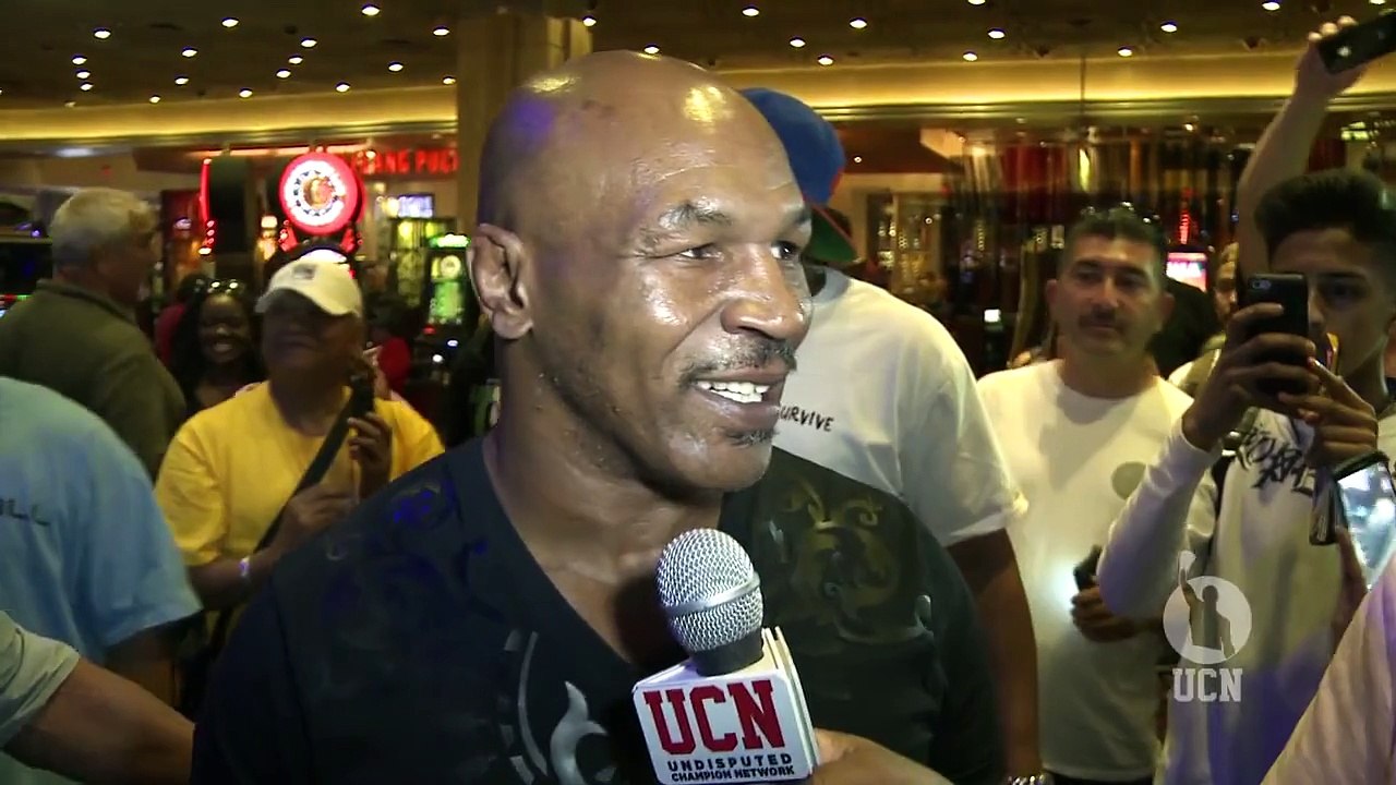 "He's a Very Small, Scared Man" - Mike Tyson on Floyd Mayweather Saying He's Better Than Ali