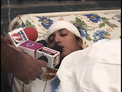 sarai alamgir arshad sina jhelum m 2 hamsaio n mill kr 1 hamsai ka sar phar dia