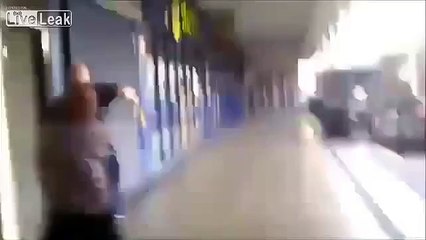 Girl picks fight on disabled man but gets KO'd