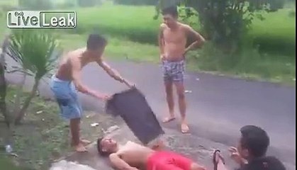 WTF a Momment Push Up Prank and Kiss my Ass