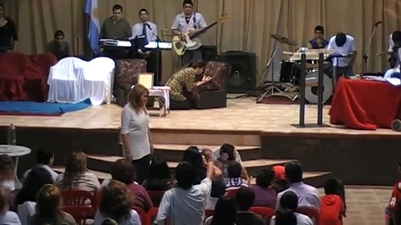 OBRA DE TEATRO DIOS OYE LA ORACION DE UNA MADRE