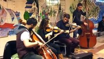 İstanbul Metrosunda Game of Thrones Müziği Çalmak - Taksim İstasyonu